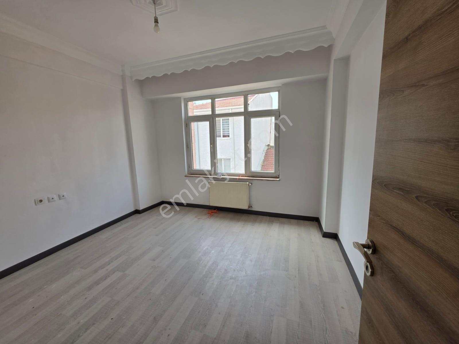 Şahintepesi'nden Gökmeydan'da Bakımlı 130m2 3+1 Dubleks Daire - Görsel 4