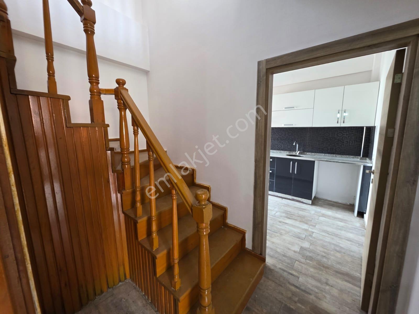 Şahintepesi'nden Gökmeydan'da Bakımlı 130m2 3+1 Dubleks Daire - Görsel 21