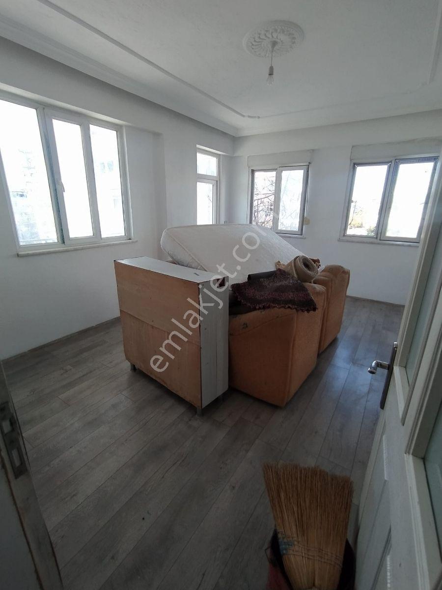 Çeltikçide 1+1 Kiralık Daire