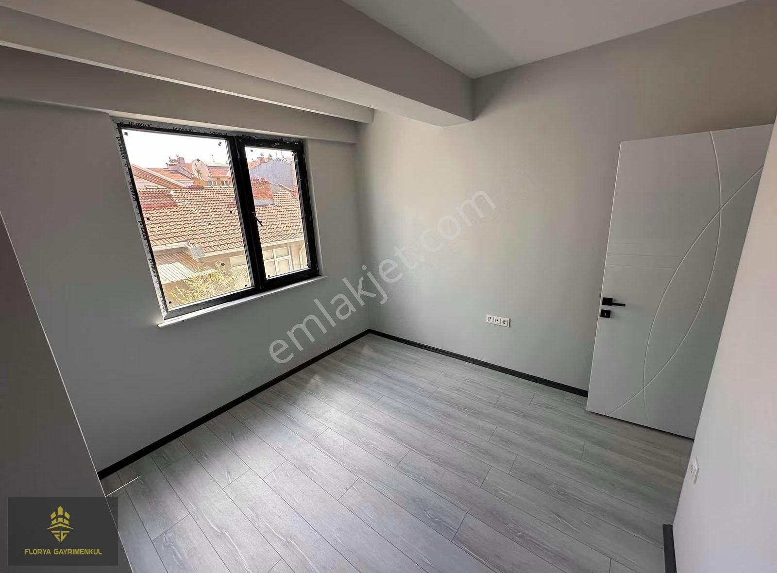 Şirintepe Mah Yayla Cad Ara Kat Ebeveyn Banyolu 2+1 Daireler - Görsel 7