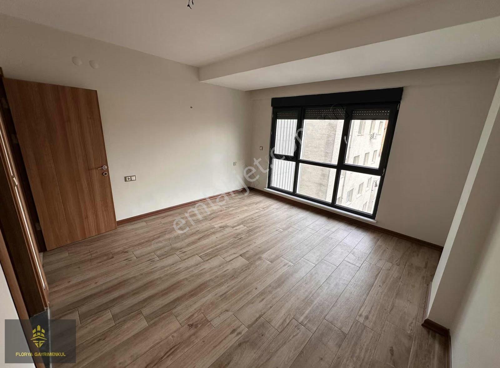 Eskişehirin En Gözde Yerinde Lüx Cadde Üstü Kiralık 3+1 Daire - Görsel 24