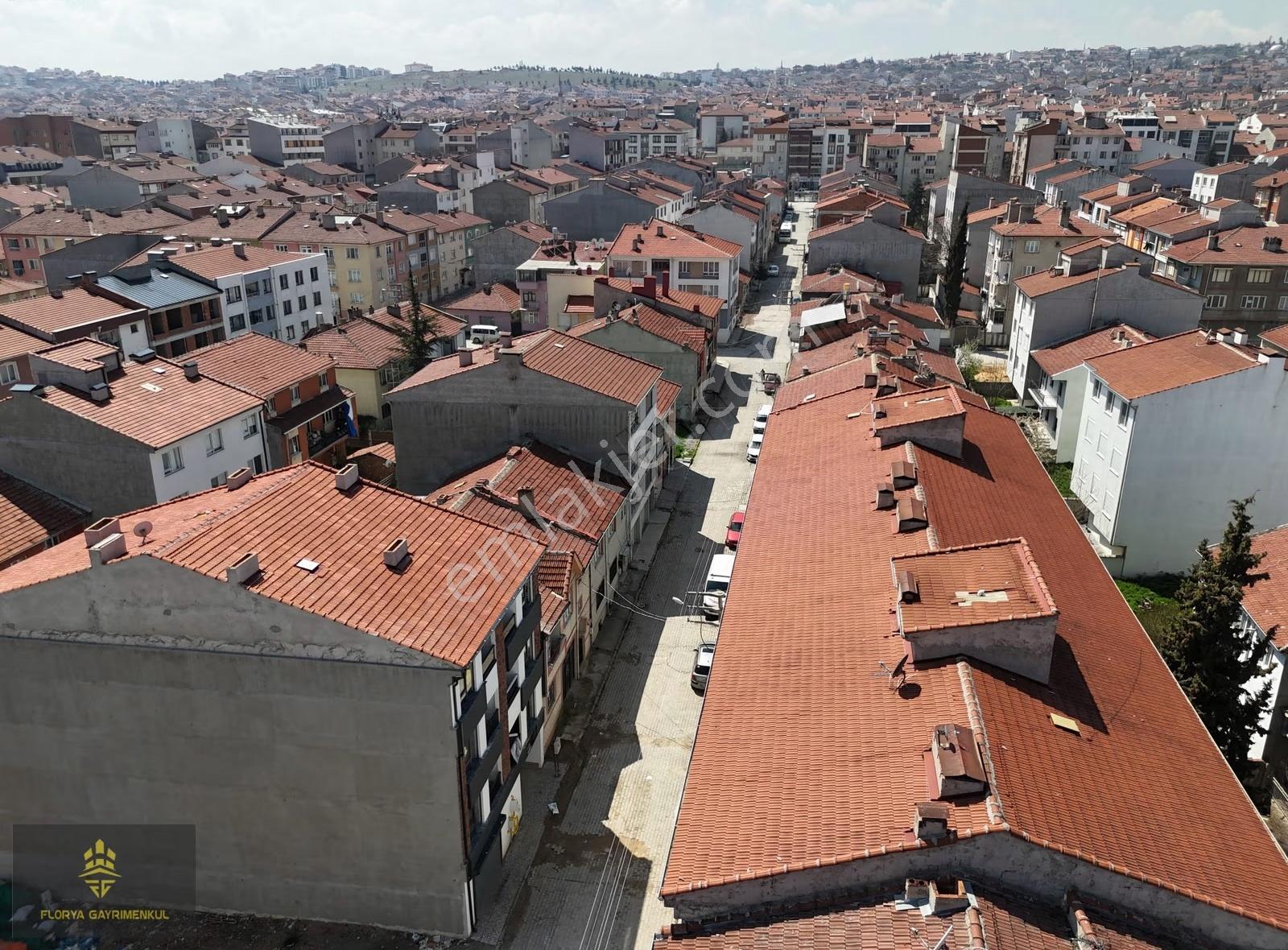 Ertaş Cad Yakını Lüks 1+1 Daire Zeminden Isıtma+balkon+asansörlü - Görsel 4