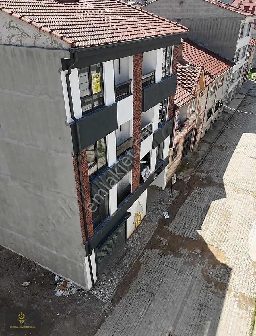 Ertaş Cad Yakını Lüks 1+1 Daire Zeminden Isıtma+balkon+asansörlü - Görsel 7