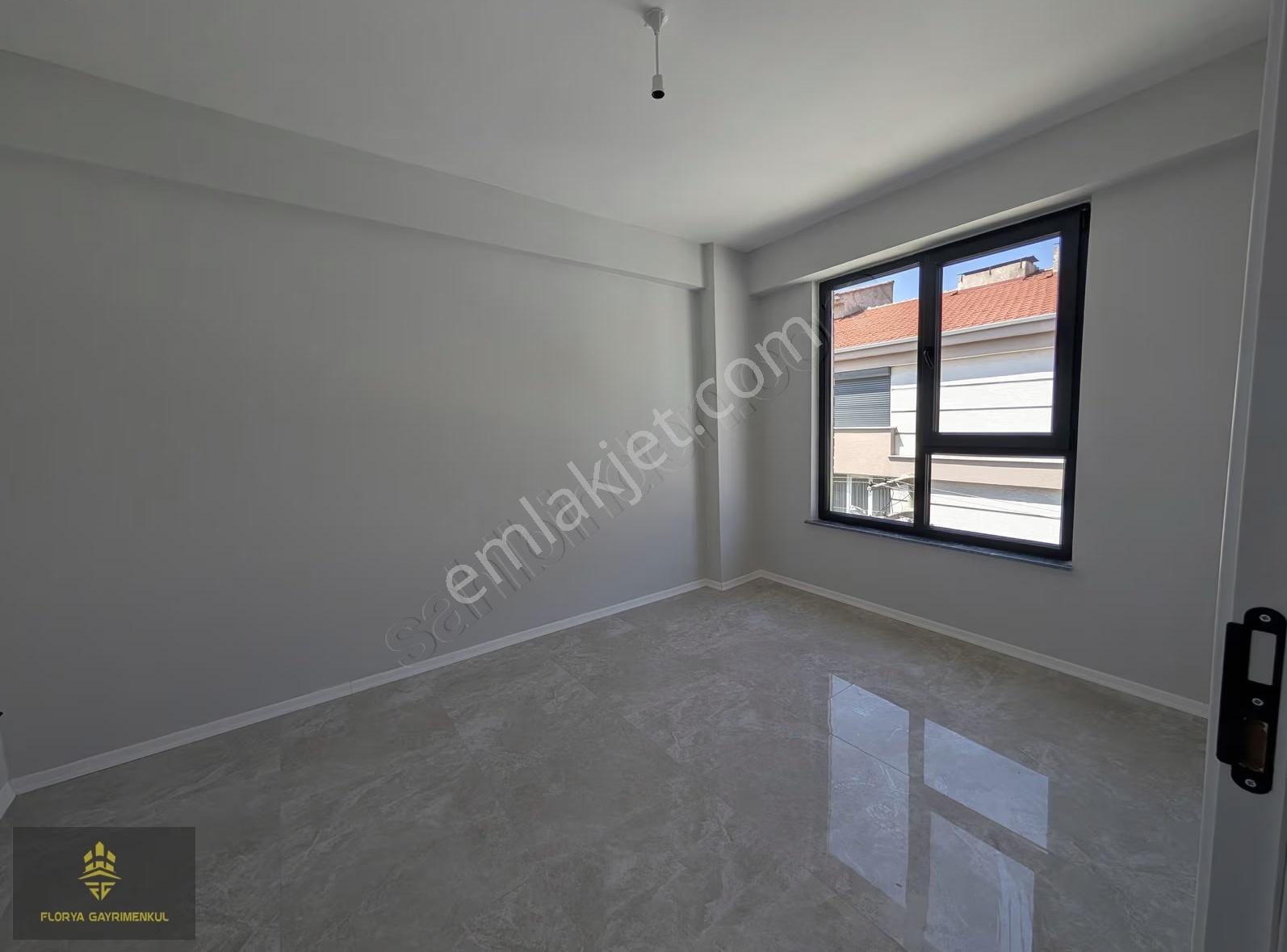 Ertaş Cad Yakını Lüks 1+1 Daire Zeminden Isıtma+balkon+asansörlü - Görsel 14