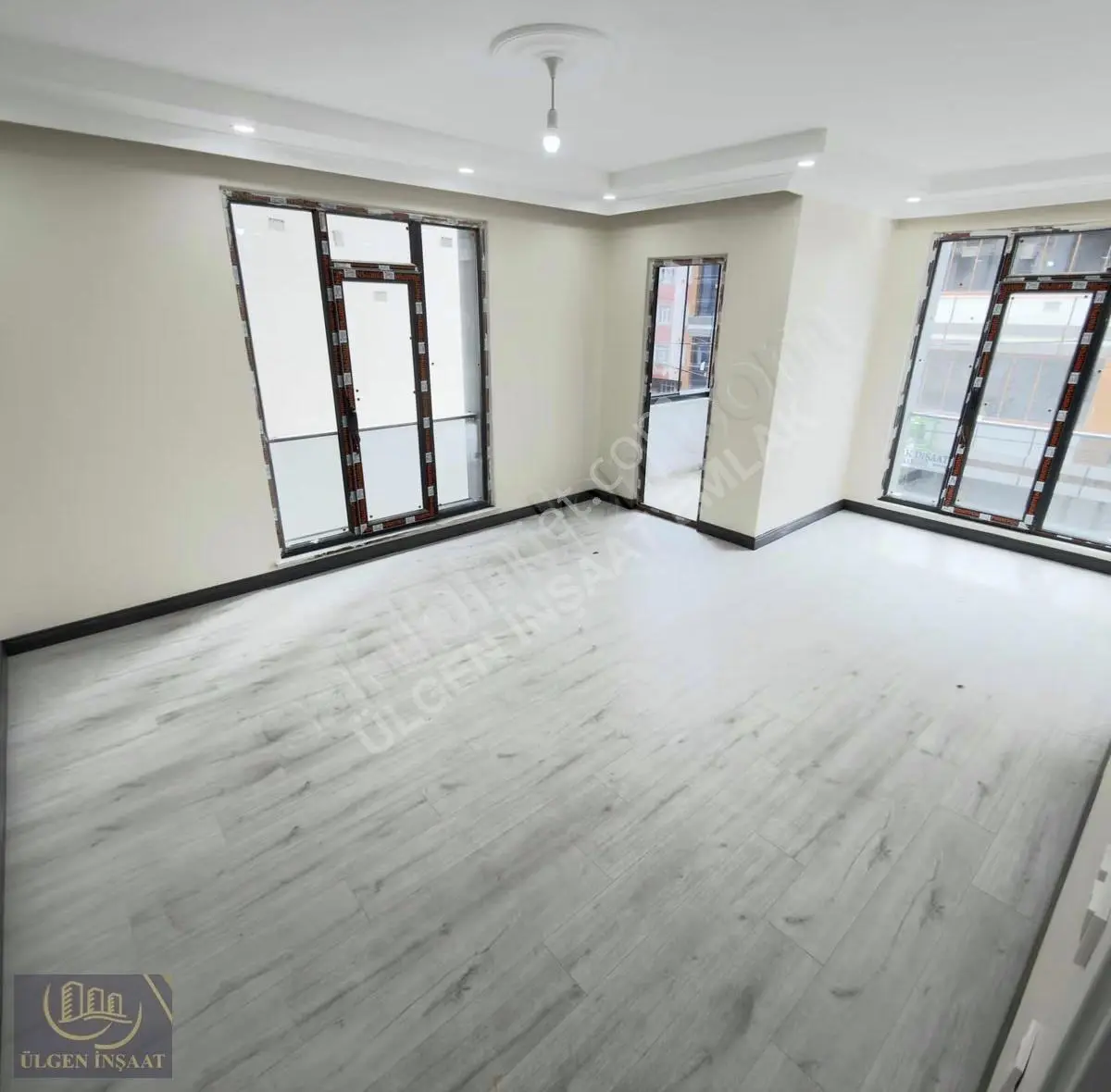 Ülgen İnş Gazi Mah Satılık 2+1 Otoparklı 1.kat