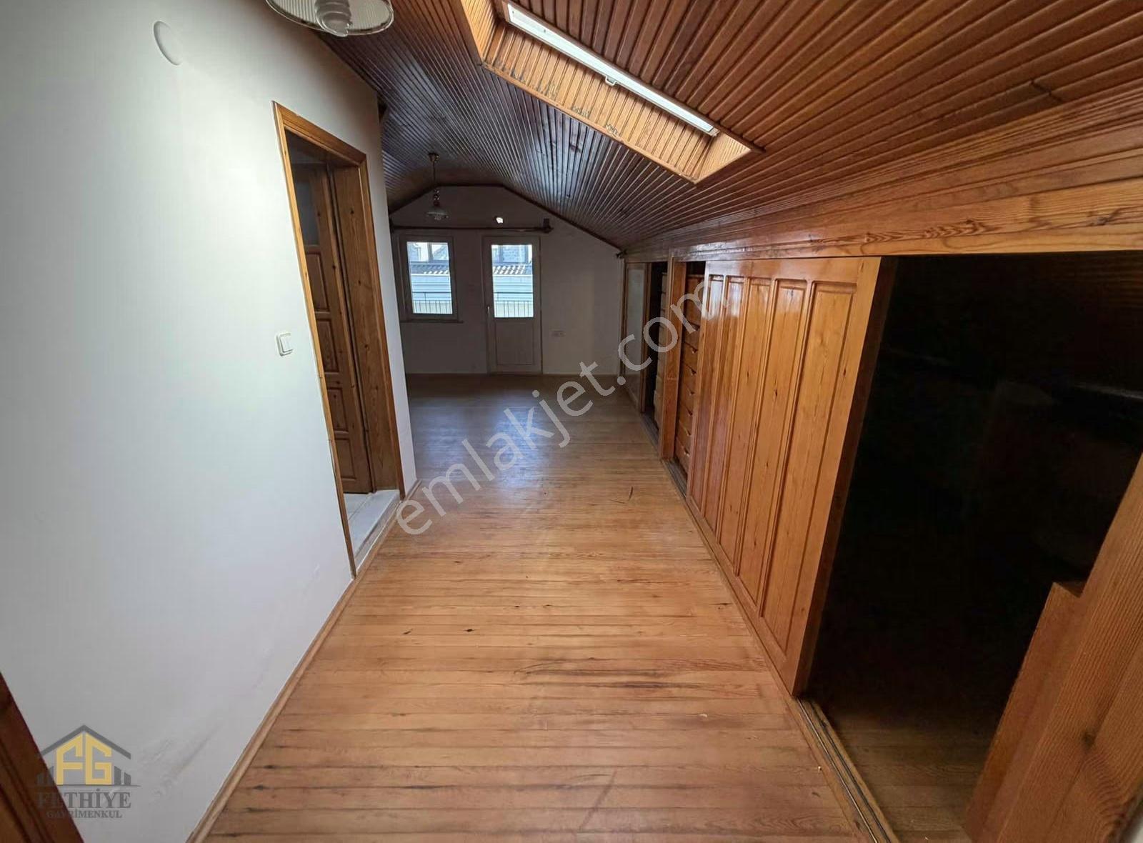 Tuzla Mahallesinde Kiralık 4+1 Eşyasız Daire - Görsel 9