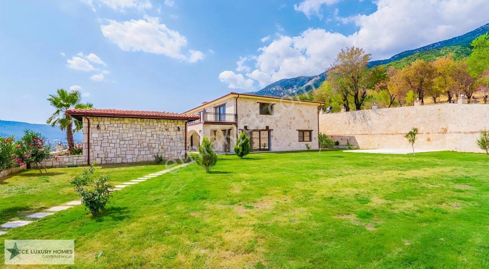 Kaş Hacıoğlanda Doğayla İç İçe Ultra Lüks Taş Villa - Görsel 3