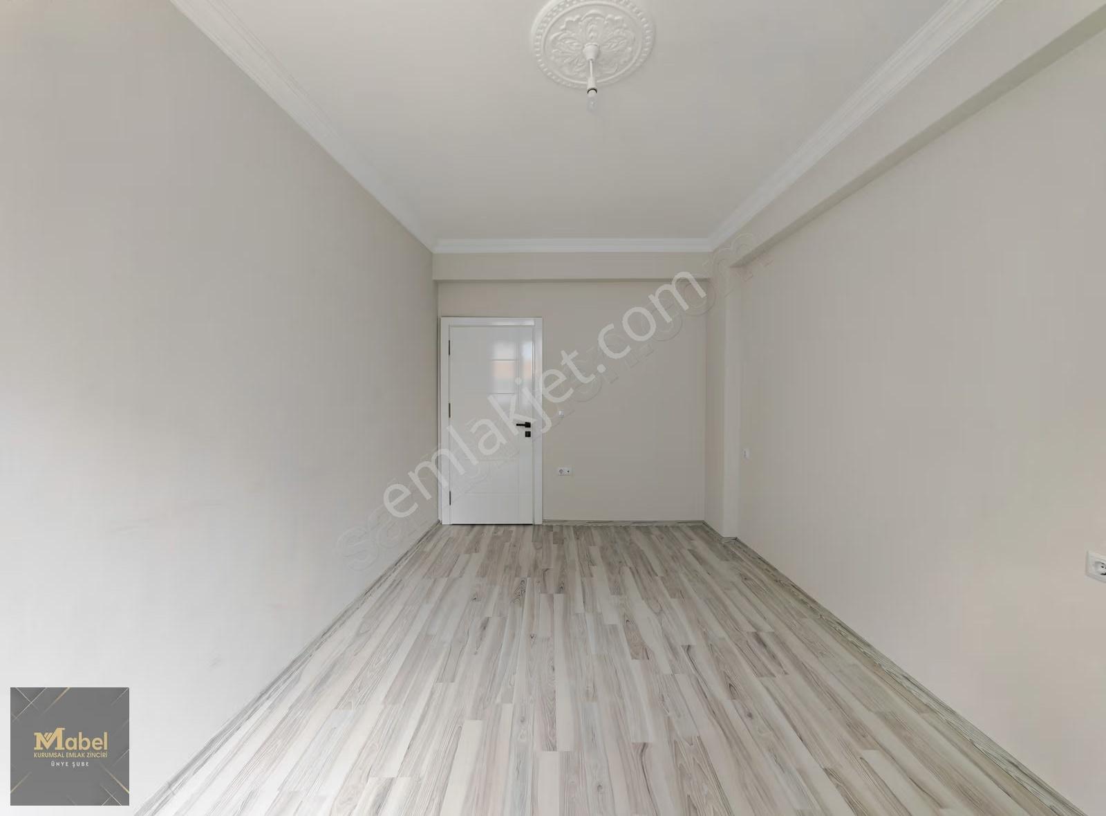 Mabel'den Çınarlıkda Kombisi Ve Cam Balkon Takılı 3+1 Daire - Görsel 4