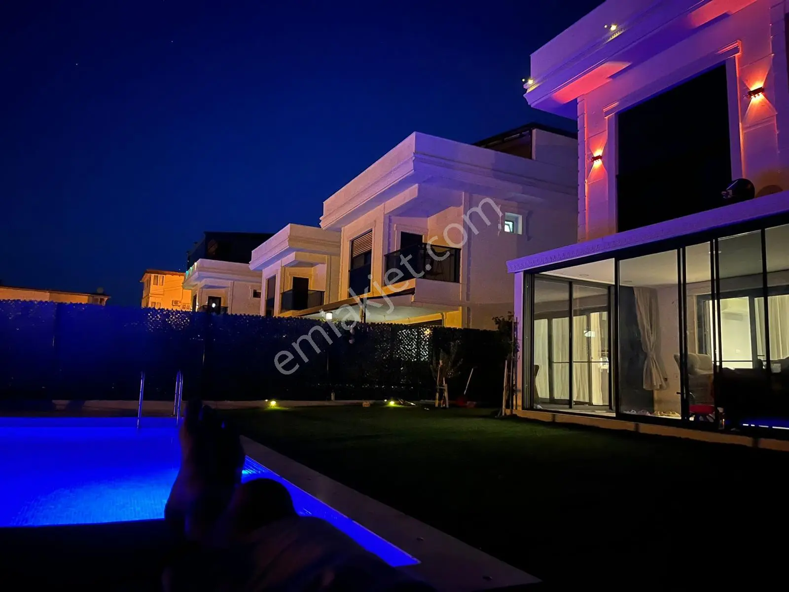 Çandarlı Panorama Villalarında Özel Havuzlu Lüks Dubleks Villa