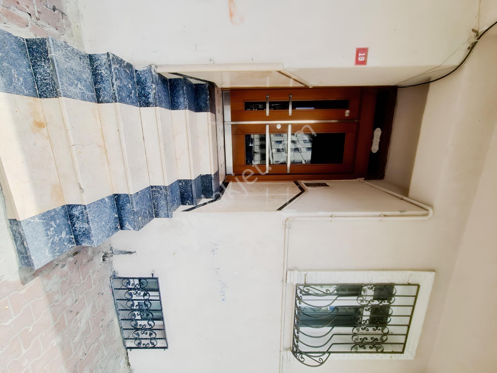 Gop Mevlana Mahallesinde 2+1 Geniş 1.kat Kapalı Otoparklı Daire - Görsel 7