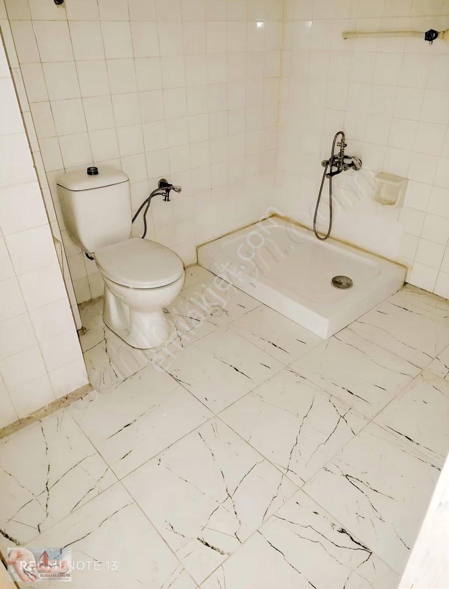 İpekçilik Caddesi'nde Masrafsız 2+1 Kiralık Daire (80m²) - Görsel 2