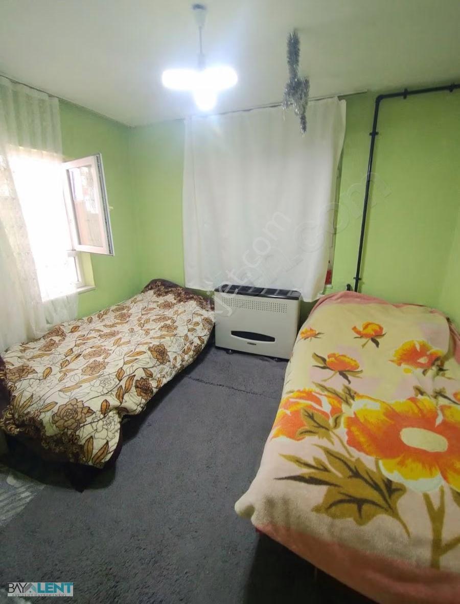 1.sakarya Mahallesi Perşembe Pazarı Üstünde İki Katlı Satılık Ev - Görsel 16