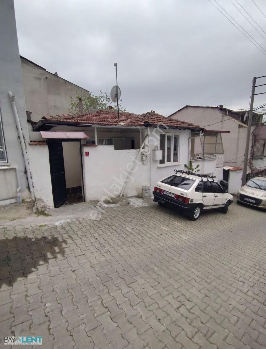 1.sakarya Mahallesi Perşembe Pazarı Üstünde İki Katlı Satılık Ev - Görsel 14