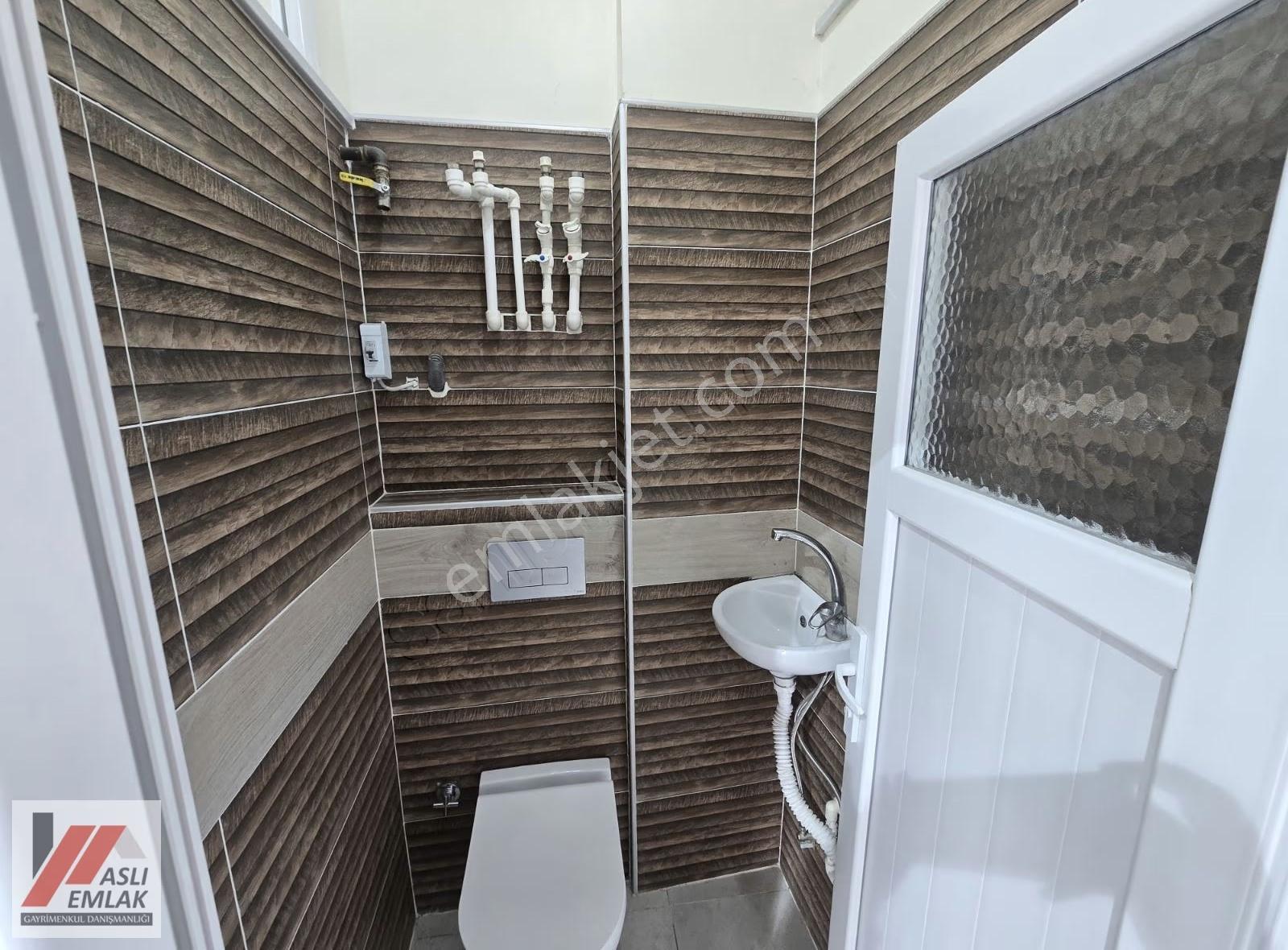 Sağlık Ocağı Karşısında, 75. Yıl'da Kiralık Dükkan (55m²) - Görsel 3
