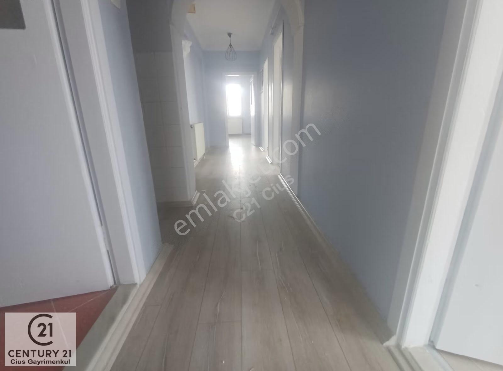 C21 Cius; Orhangazi Cadde Cepheli 3+1 Kiralık Daire - Görsel 16