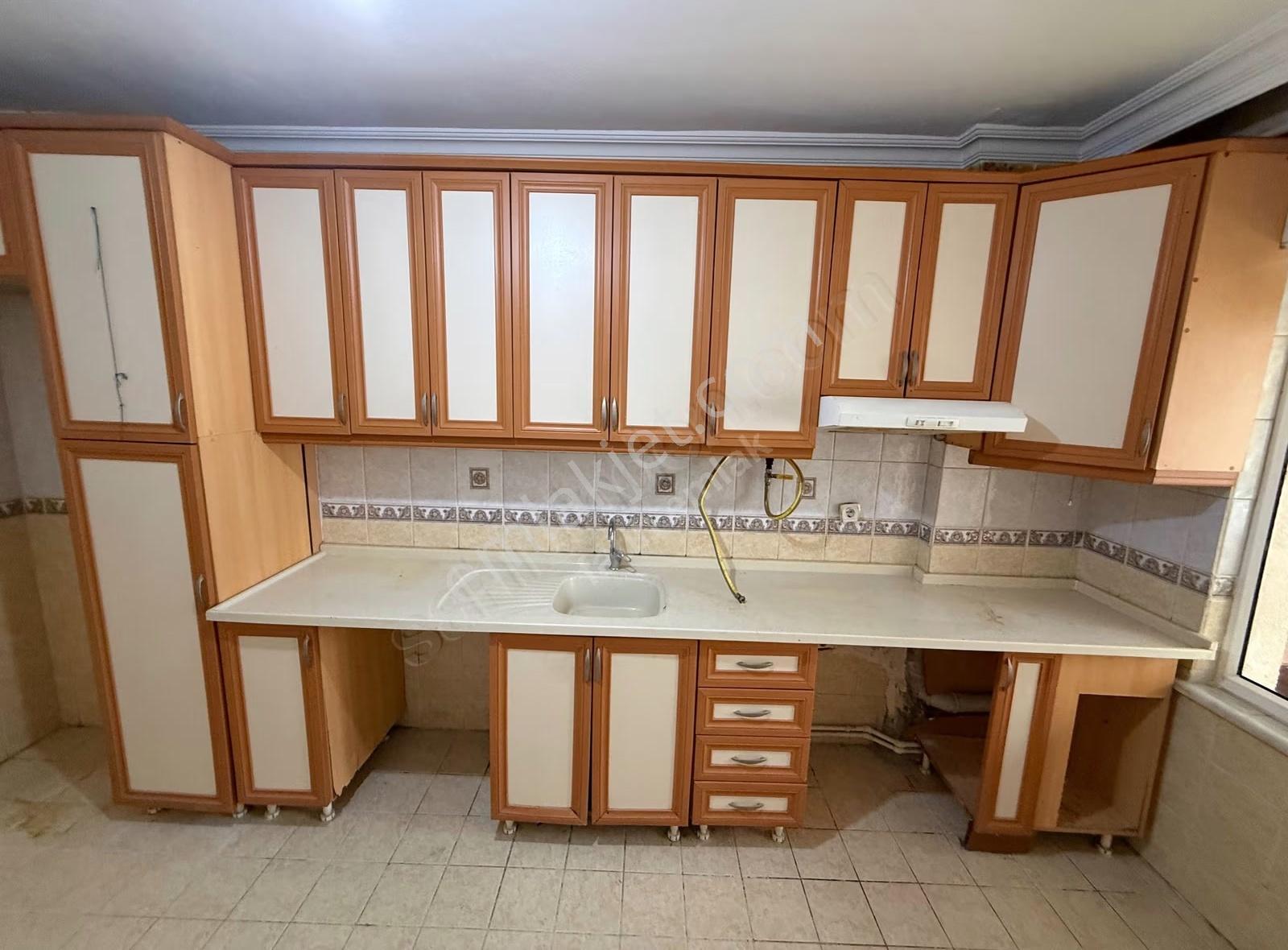 Alipaşa Mahallesinde Satılık 3+1 Site İçerisinde Satılık Daire - Görsel 2
