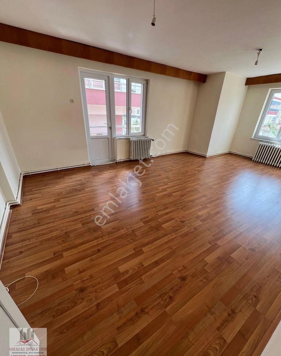 Arkadaş Emlaktan Bahar Caddesi Burcu Bloklarında 3+1 Kiralık Daire - Görsel 10