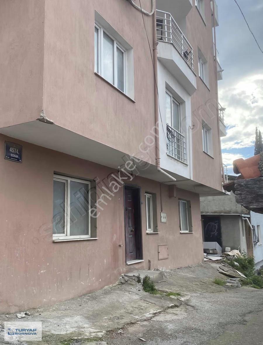 Bornova Altındağ Merkez Mahallesi 3+1 Satılık Konut.