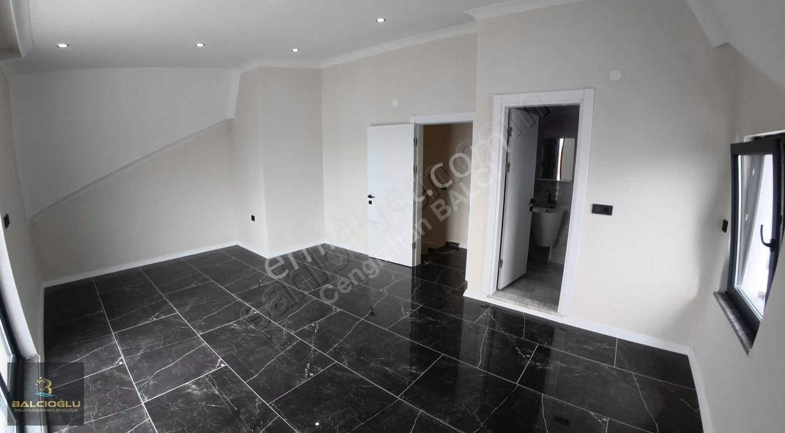 Balcıoğlundan Alanderede Denize 50 M Uygun Lüx 3+1 Triplex Villa - Görsel 25