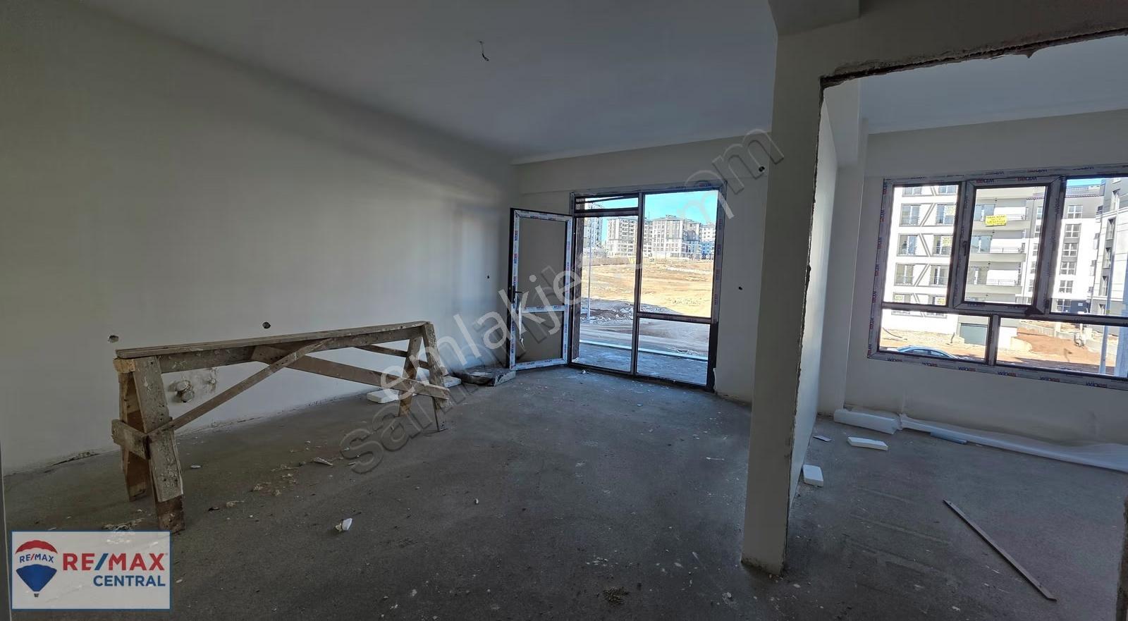 Remax Central' Eğriköprü Üniversite Bölgesi Satılık 1+1 Daire - Görsel 2
