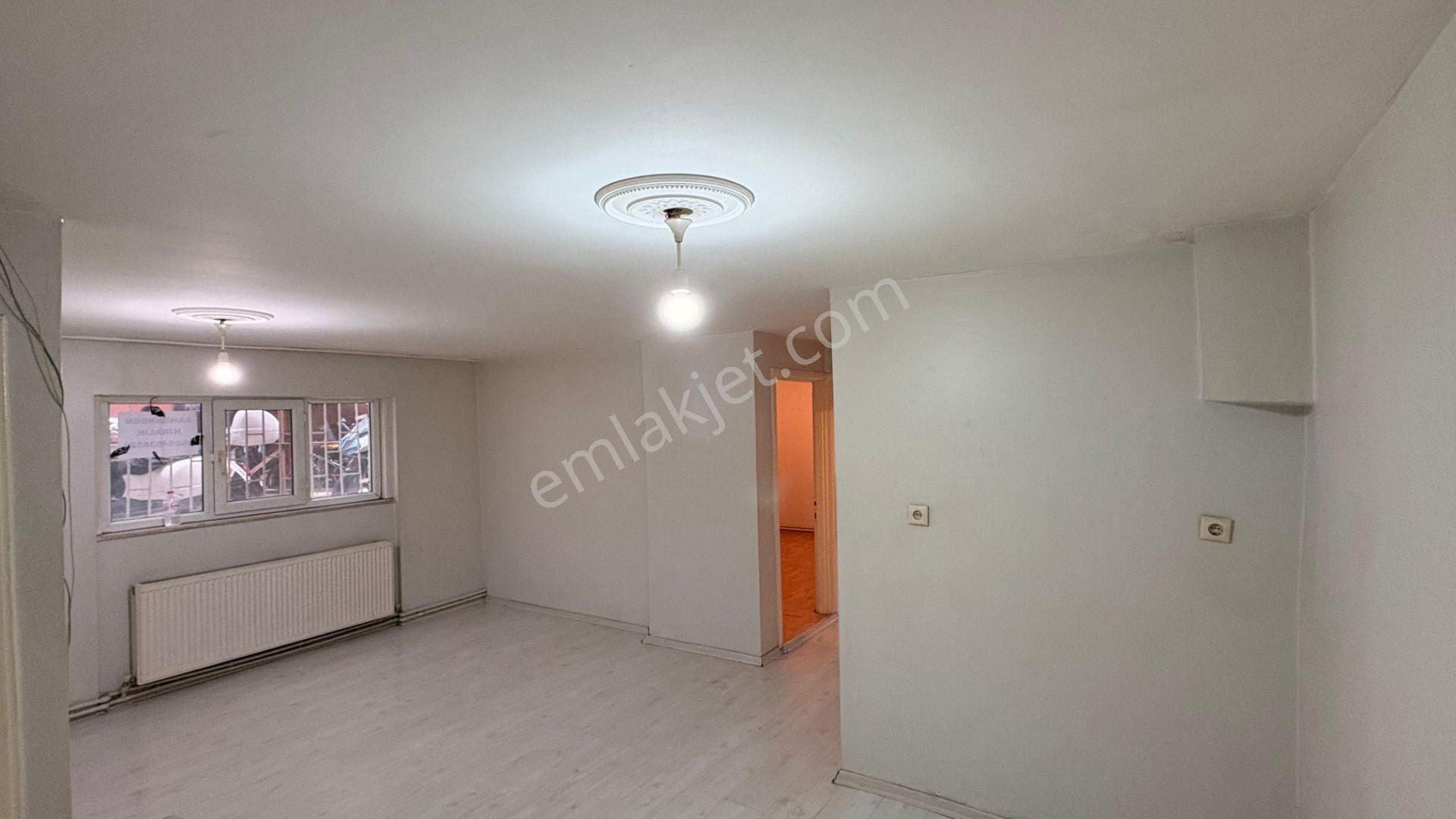 İmrahor Caddesi Üzeri Site İçerisinde 2+1 Daire - Görsel 2