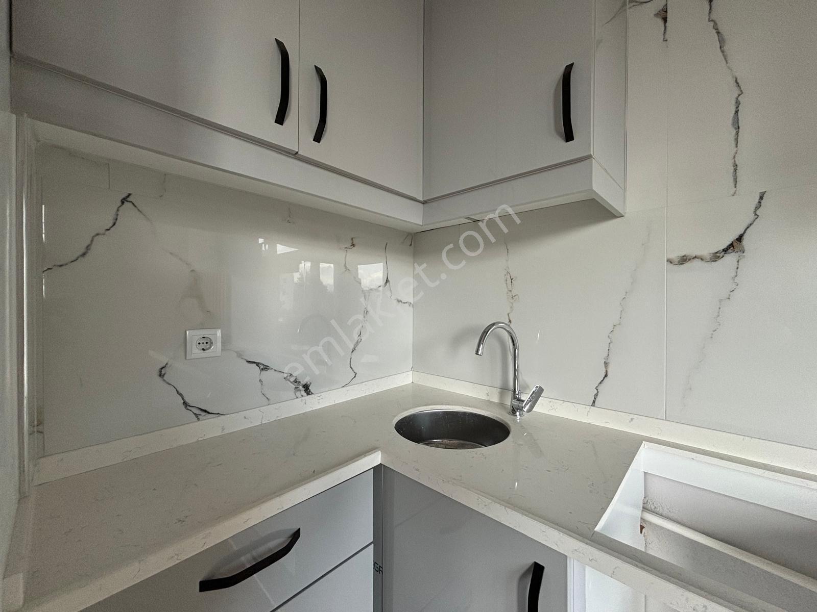 Döşemealtı Merkezde Belediye Karşısı Site İçinde 1+1 Balkonlu Kiralık Daire - Görsel 22