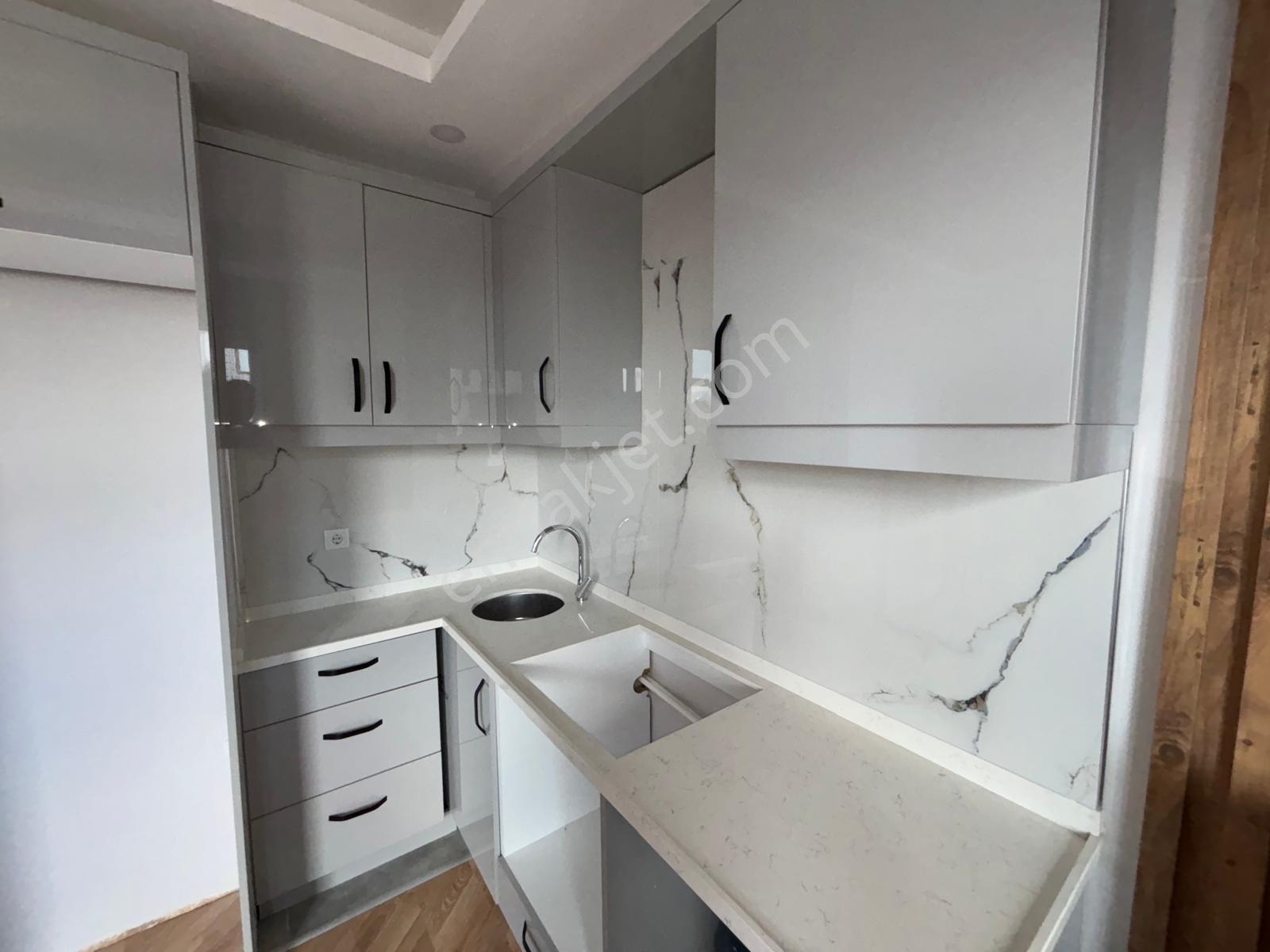 Döşemealtı Merkezde Belediye Karşısı Site İçinde 1+1 Balkonlu Kiralık Daire - Görsel 21