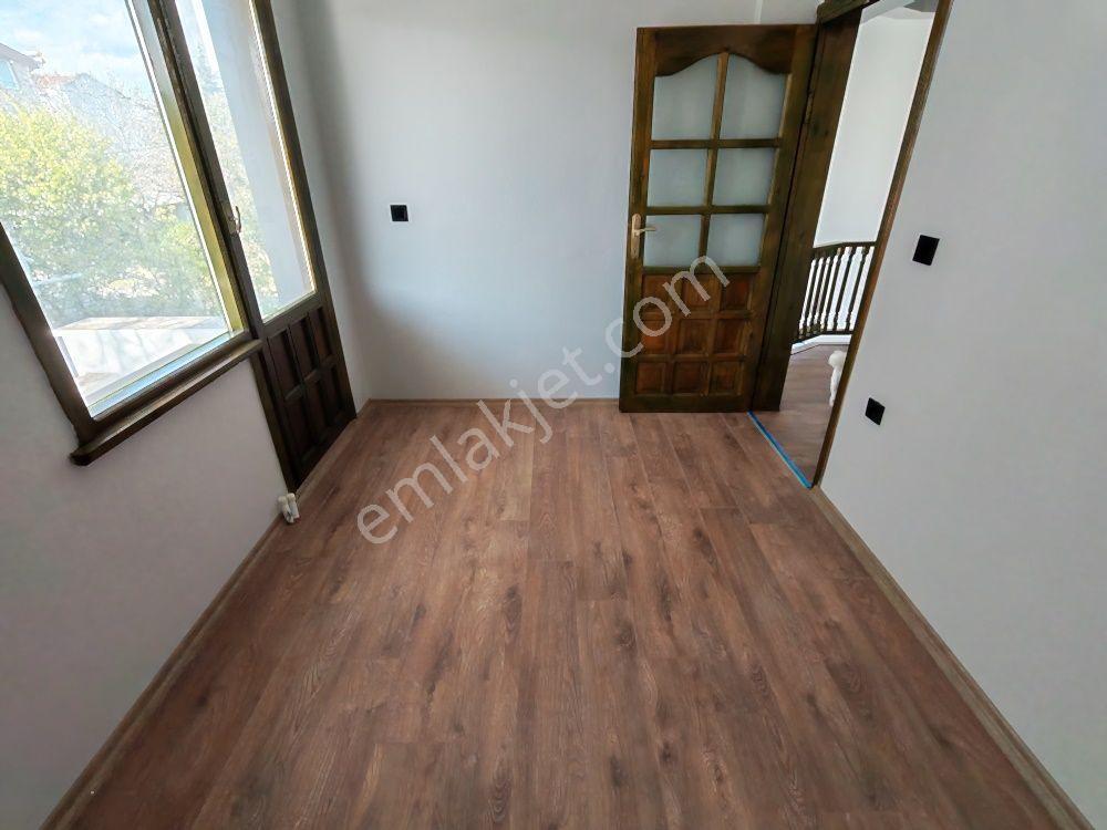 Marmaraereğlisi'nde Plaja 200metre Mesafede 5+1 Tripleks Villa - Görsel 14