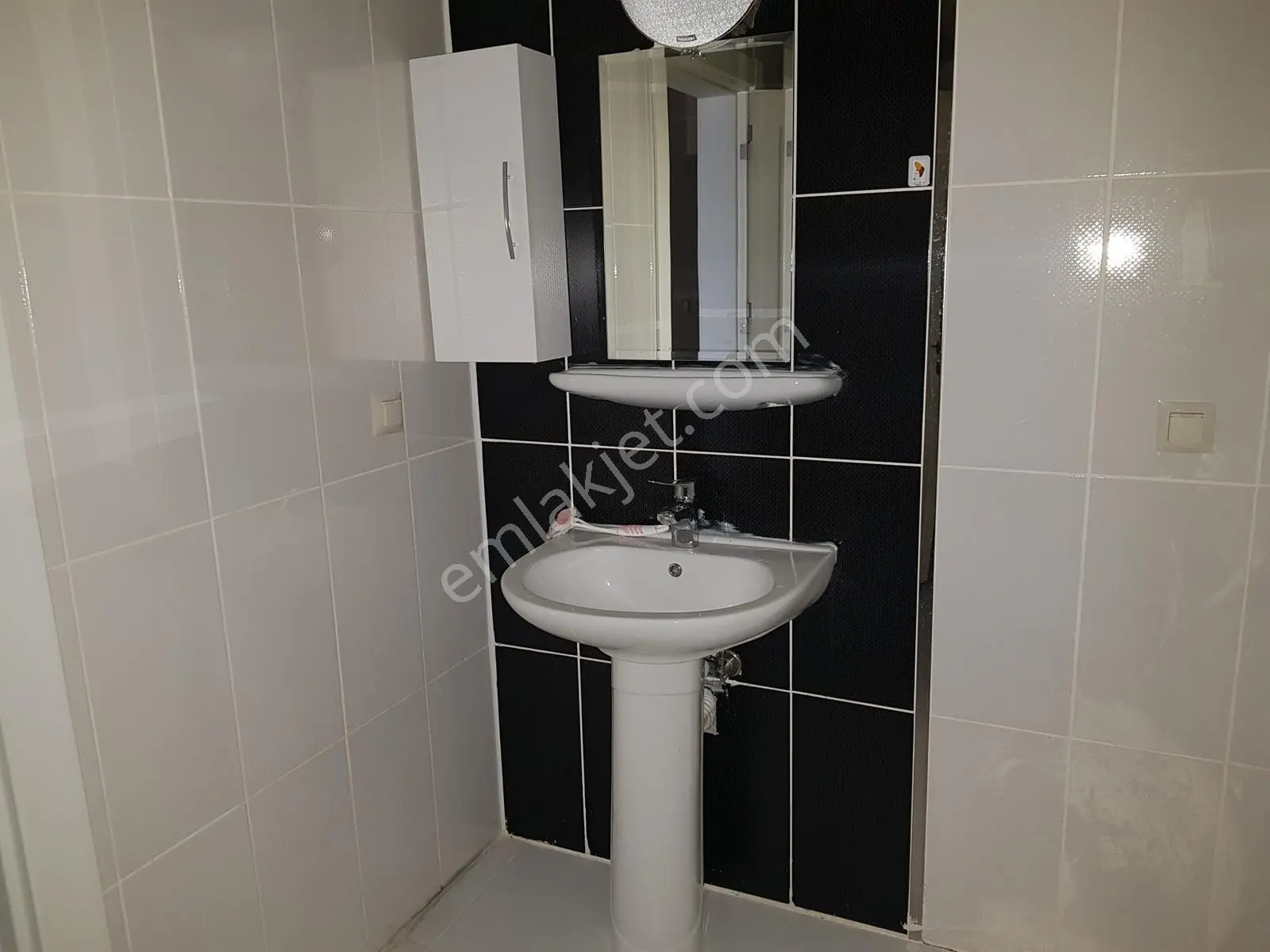 Apaşa Mh. Hak-sen Tokiden Satılık 3+1 Ön Cephe Yapılı Ara Daire - Görsel 2