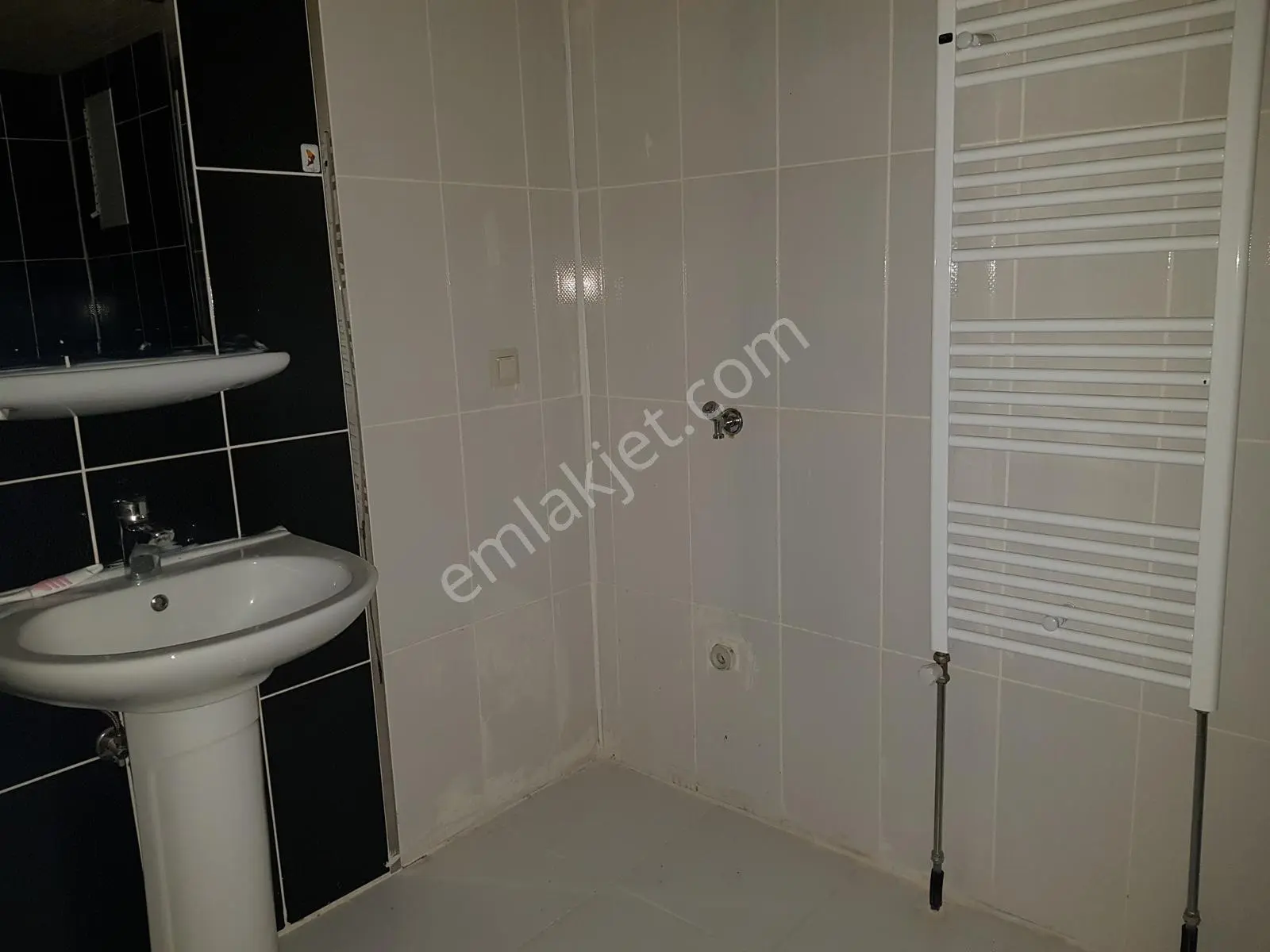 Apaşa Mh. Hak-sen Tokiden Satılık 3+1 Ön Cephe Yapılı Ara Daire - Görsel 3