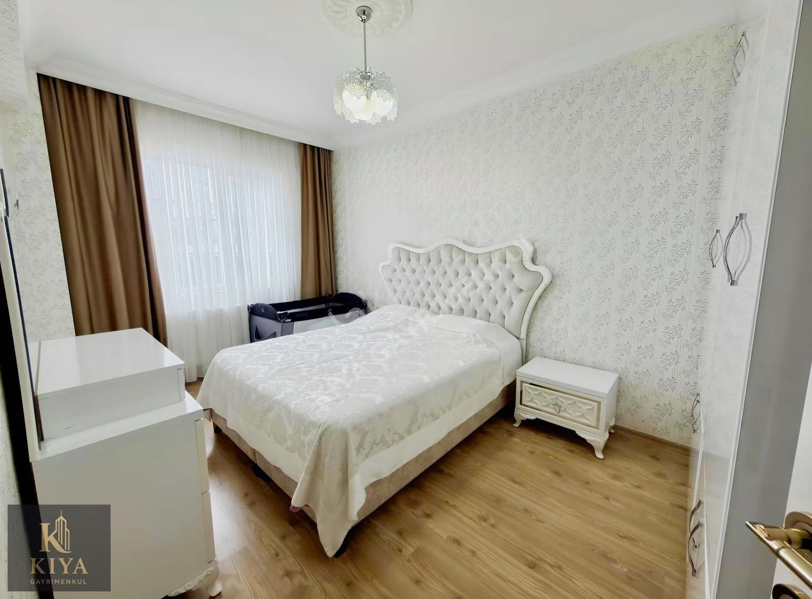 Kiya'dan Karacaahmet Nikah Salonu Cıvarı Ana Cadde Üstü 3+1 - Görsel 2