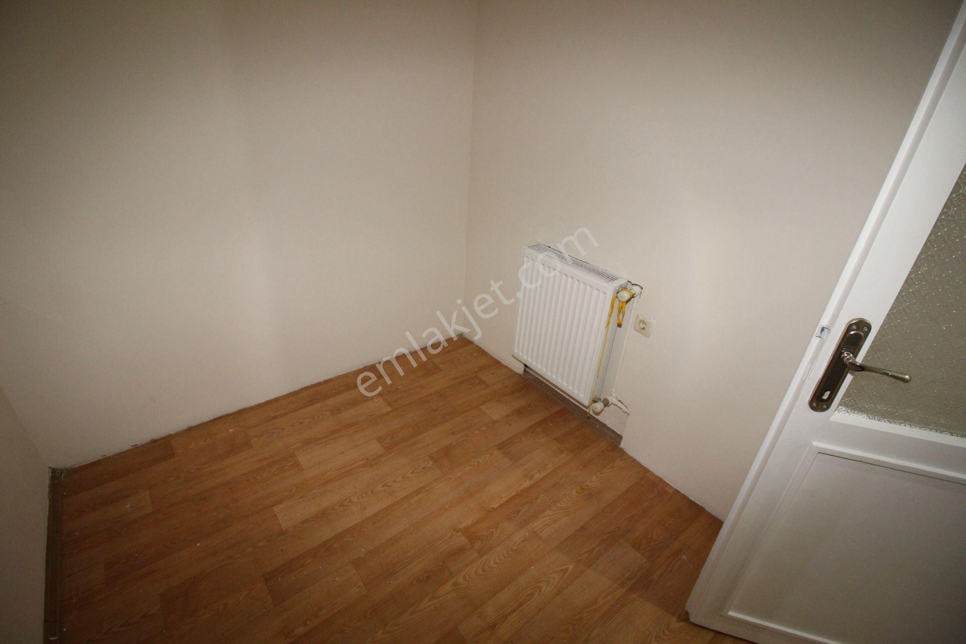 Esenyalıda 3+1 Özel Bahçeli Zemin Üstü 1. Kat Kiralık Daire - Görsel 10