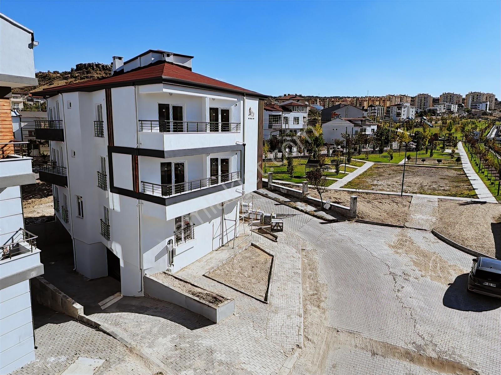 Mehmet Akif Ersoy Mah. 'de Parkın Tam Karşısında Satılık 1+1 - Görsel 32