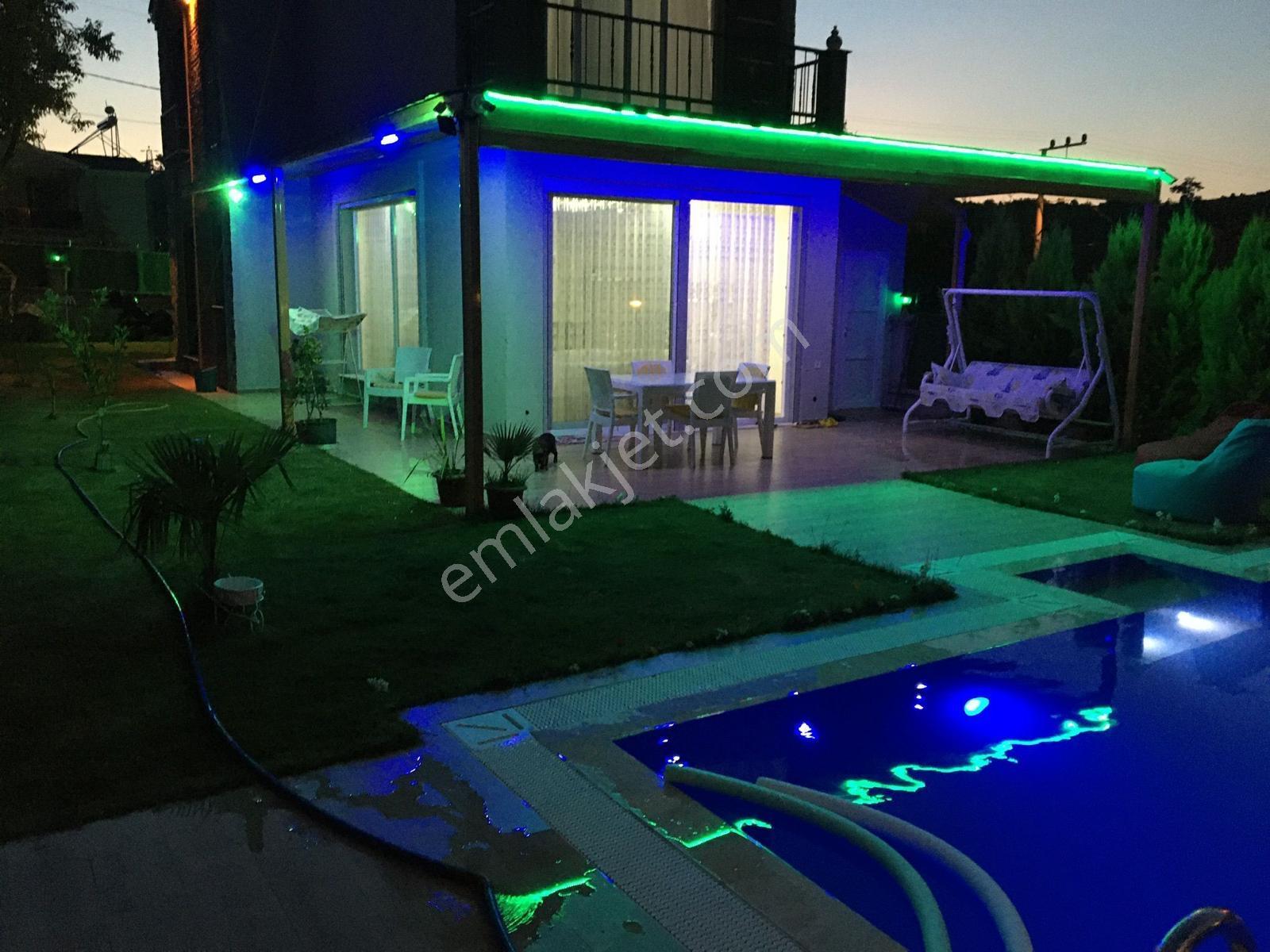 Kemalpaşa Yukarıkızılca Satılık 3+1 Havuzlu 130 M2 Villa