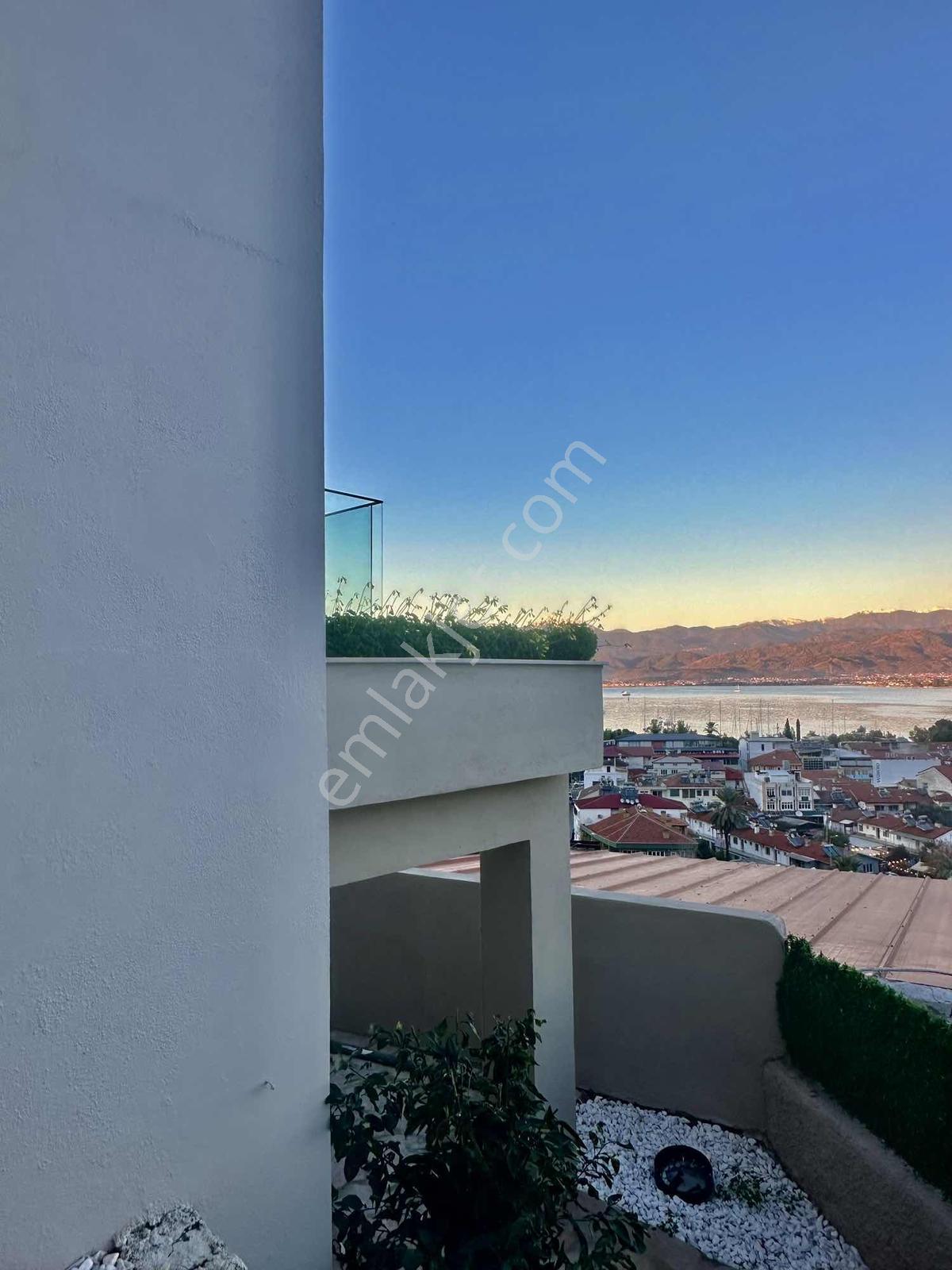 Fethiye Merkezde Eşsiz Marina Manzaralı Satılık Villa - Görsel 15