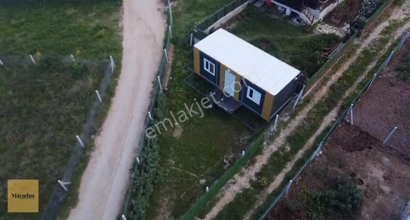 Aşağıyapıcı Da İçerısınde Konteyner Olan Satılık Arsa