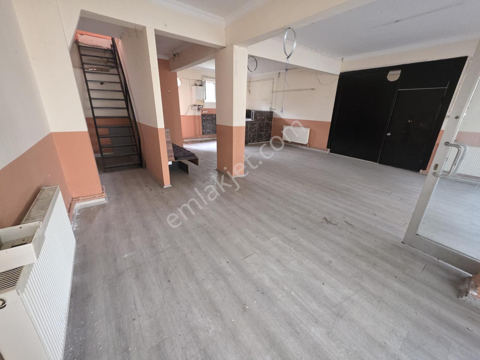 Kiralık Dükkan Pendik Esenyalı Mahallesi - Görsel 9