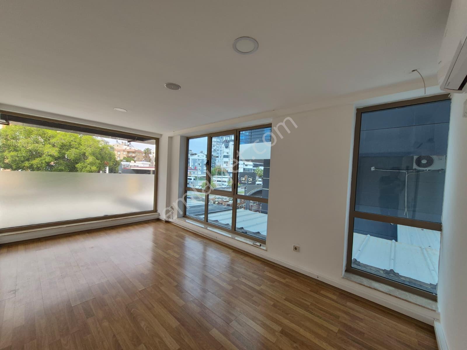 Barınaklar Bulvarı'nda Cadde Üstü Geniş Plaza Katı Kiralık Ofis - Görsel 9