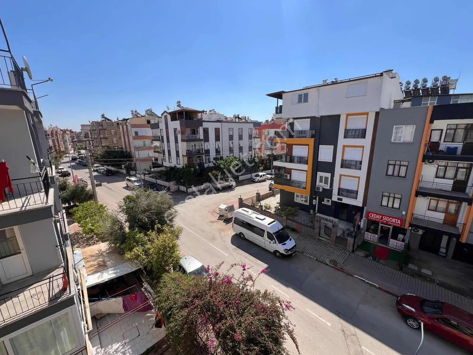 Antalya Konuksever Mahallesı'nde Katta 2+1 Satılık - Görsel 3