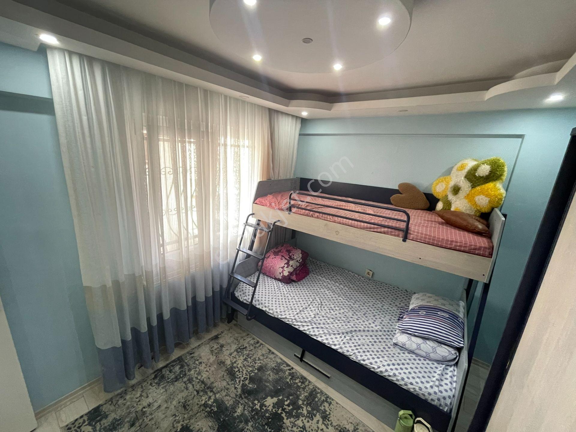 İzmir Güneşli Mahallesi Yağheneler Meydanında Geniş Daire! - Görsel 22
