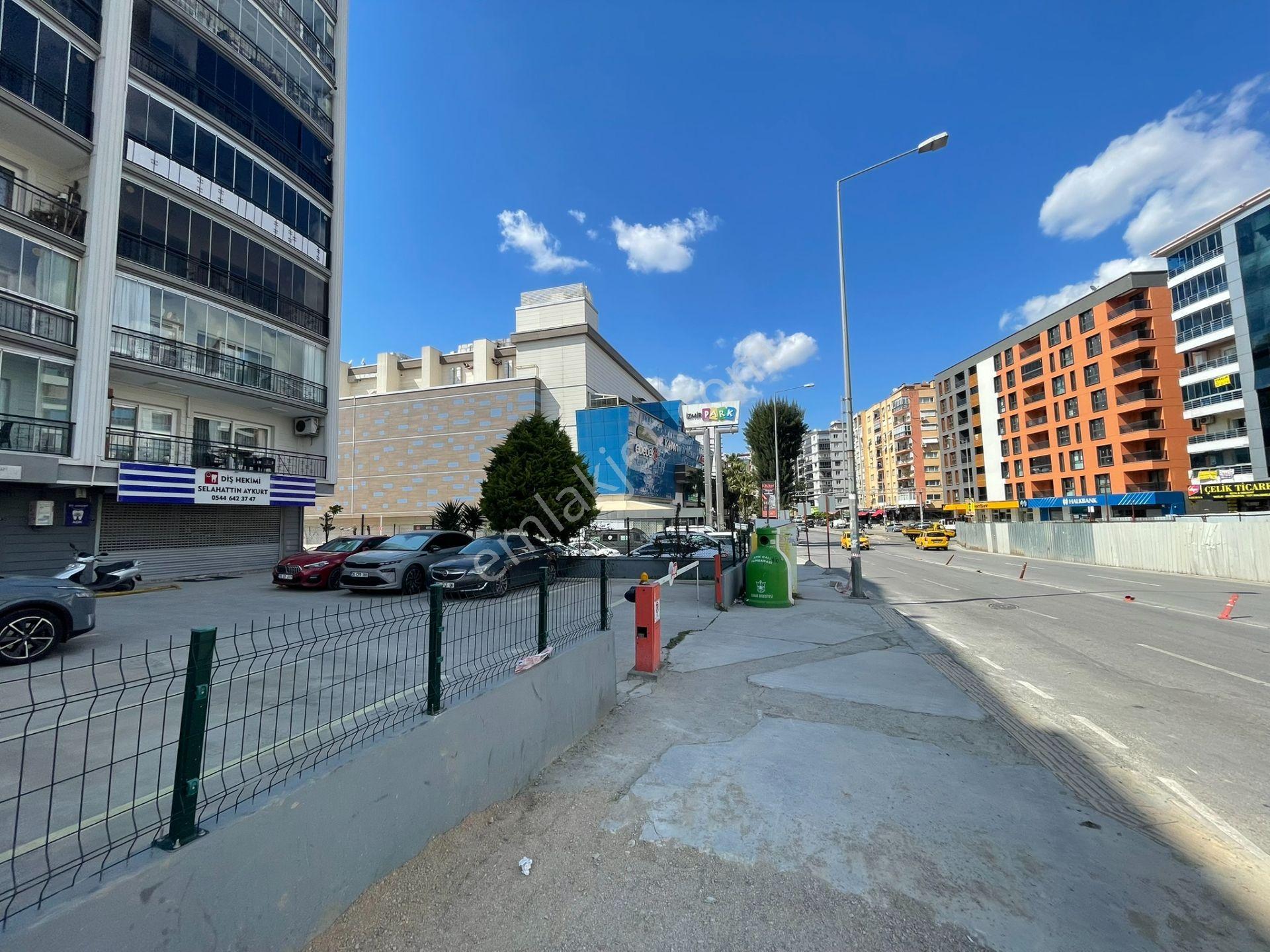 İzmir Güneşli Mahallesi Yağheneler Meydanında Geniş Daire! - Görsel 35