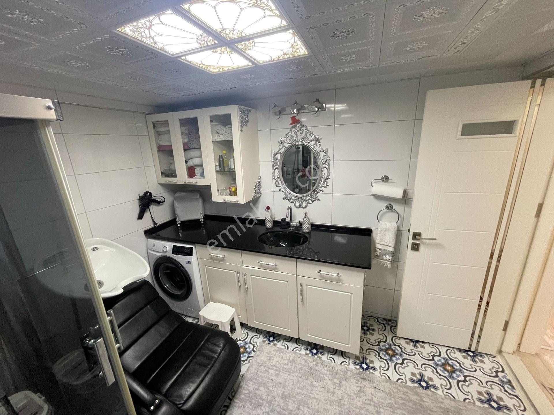 İzmir Güneşli Mahallesi Yağheneler Meydanında Geniş Daire! - Görsel 24