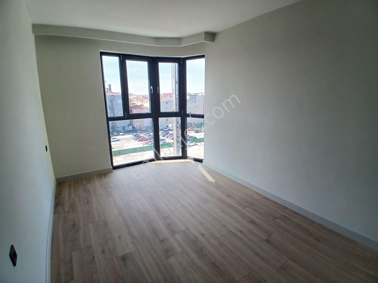 | Kiralık | Sinpaş | Boulevard Sefaköy | 4 + 1 | Daire | - Görsel 25