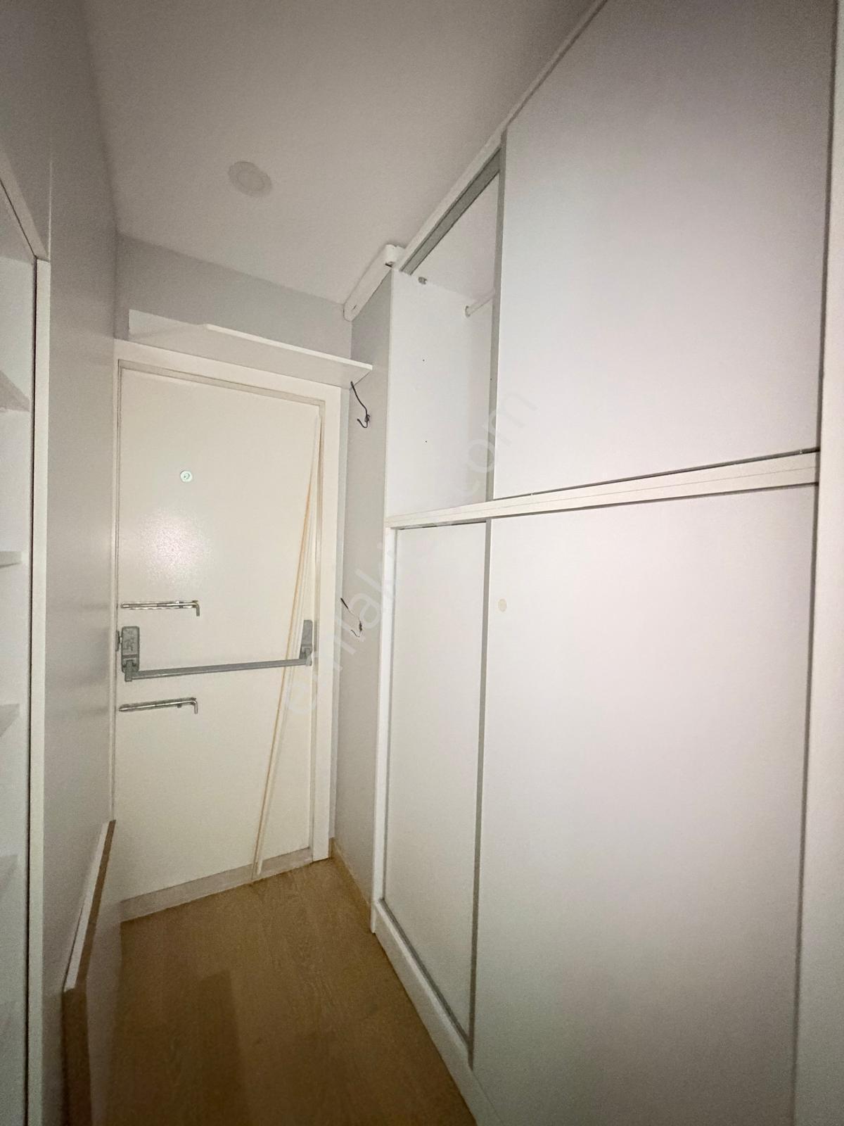 Erenköy'de Divanın Sokağında Prestijli Binada Kaçırılmaz Fırsat - Görsel 24