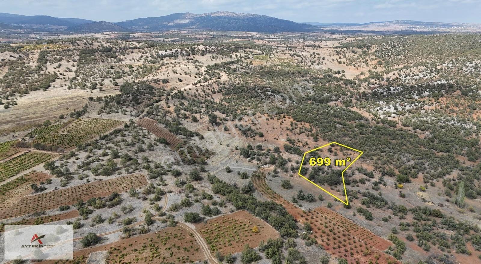 Bozkır Hamzalar Mahallesinde 699 M² Müstakil Tapulu Bağ