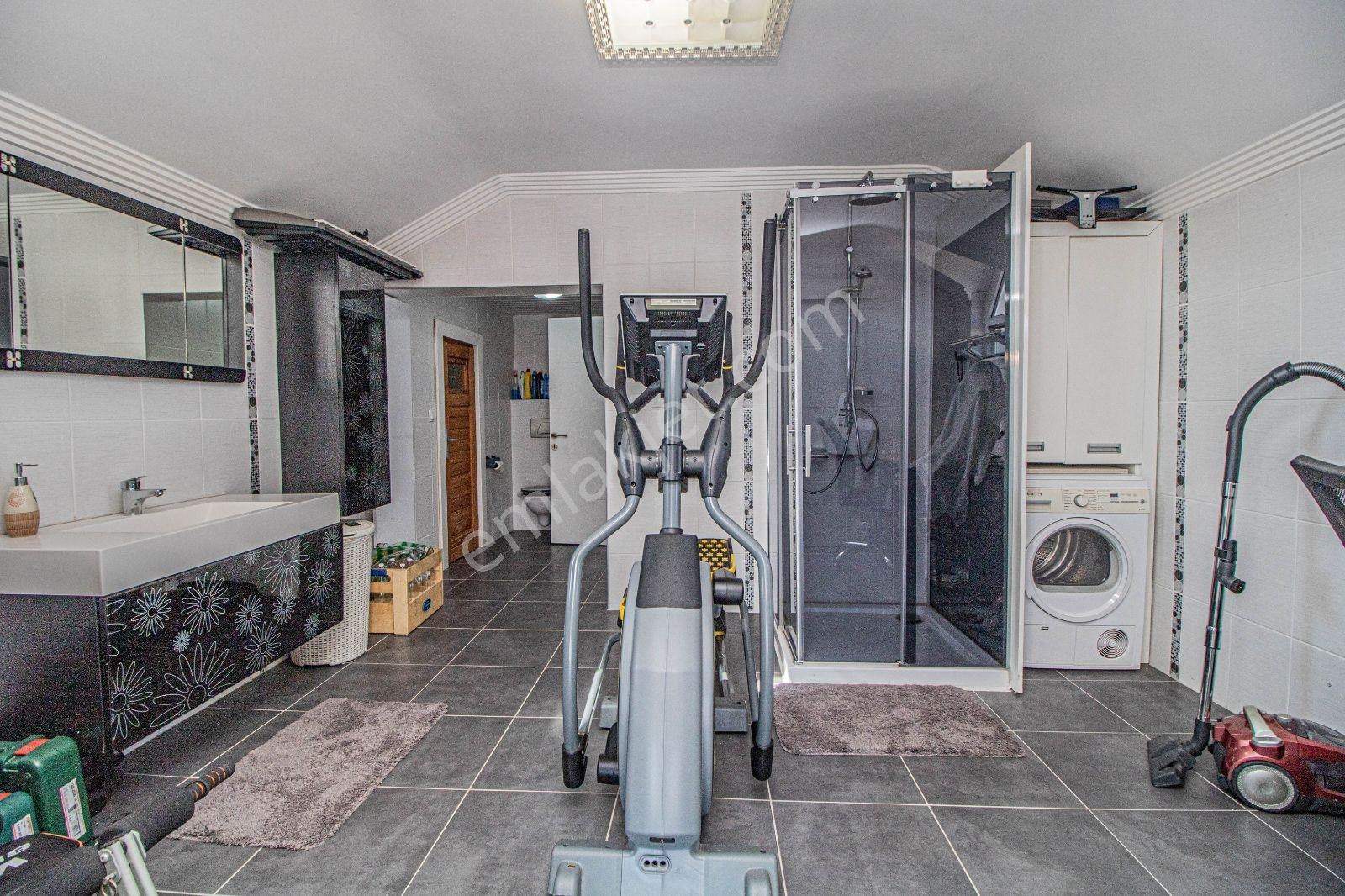 Falezlerde Havuzlu Tam Müstakil 5+1 Villa - Görsel 35