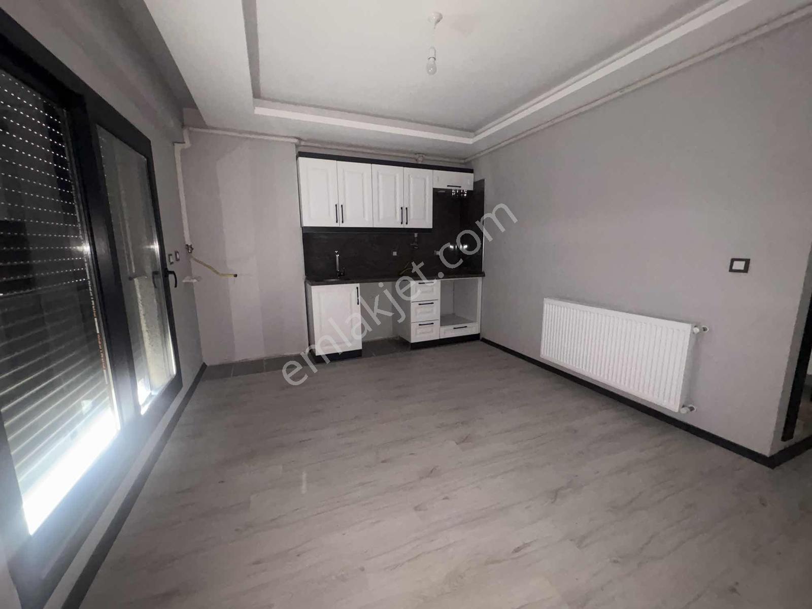 Çarşının En Güzel Konumunda Ara Kat Yatırıma Uygun 1+1 - Görsel 9