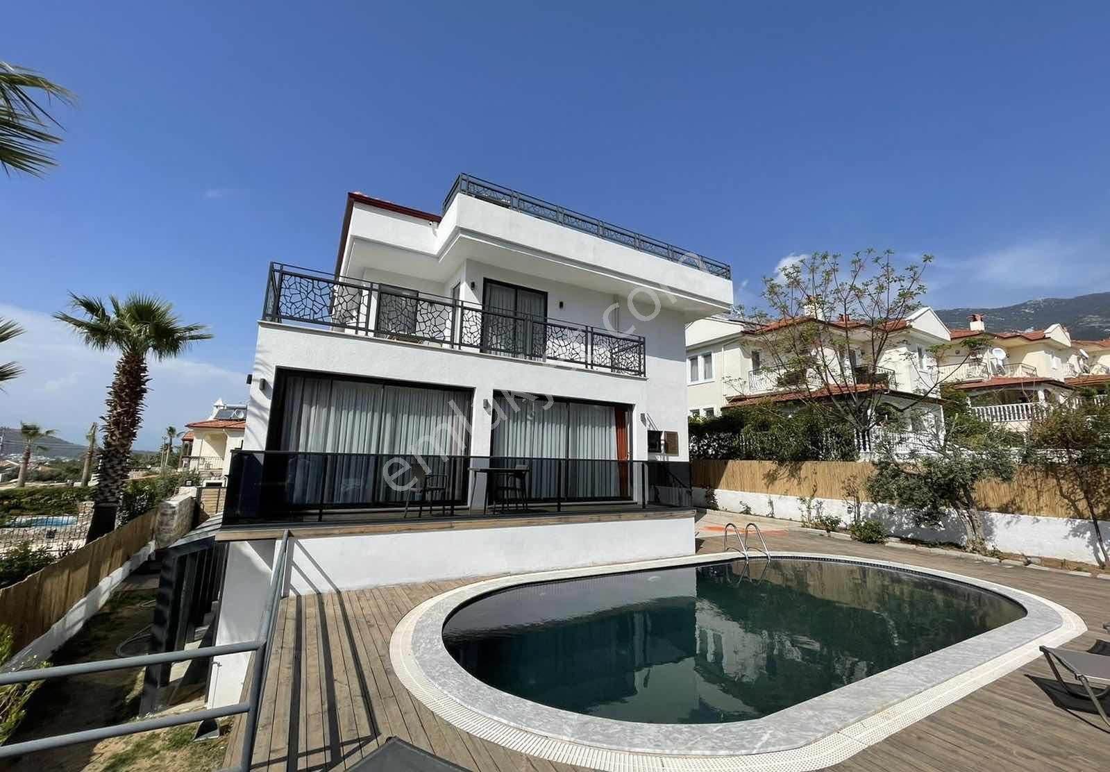 Hisarönünde Uzun Dönem Kiralık Deniz Manzaralı Saunalı Villa - Görsel 22