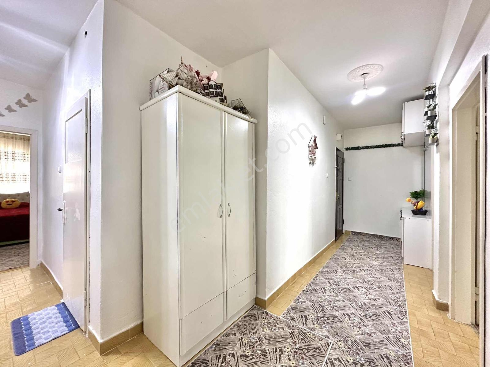 Topçu Okuluna Cephe Fırsat Ara Kat Odaları Bağımsız 3+1 Daire - Görsel 7