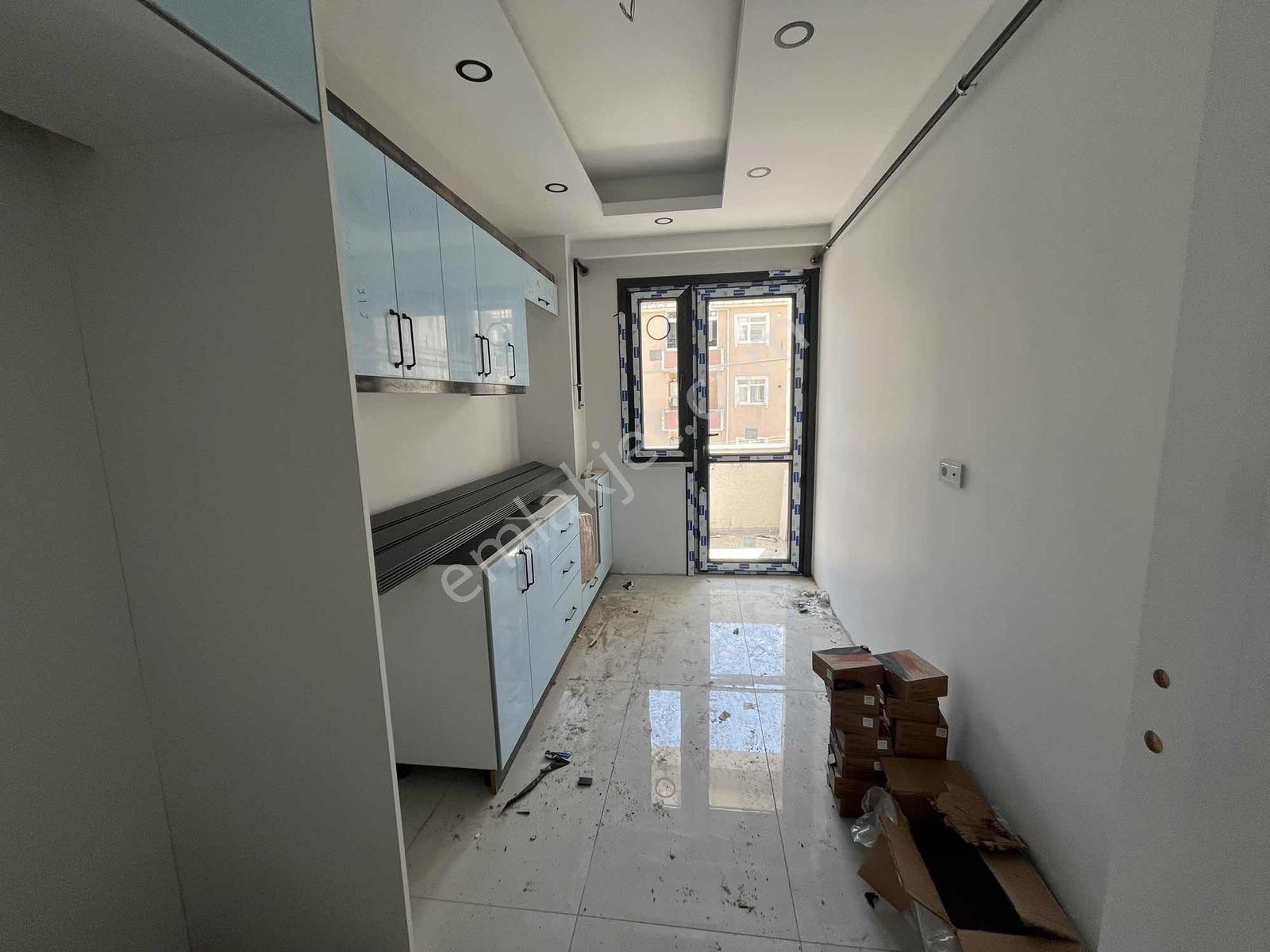 Çayırova İnönüde Cadde Üstünde Asansörlü 2+1 Ara Kat - Görsel 8